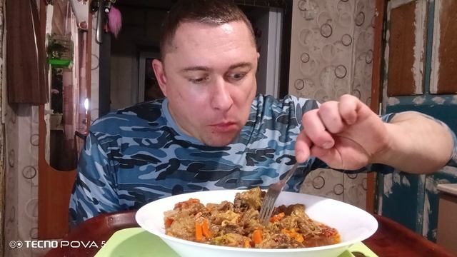 мукбанг/обжор/тушёная мясо,с овощами/