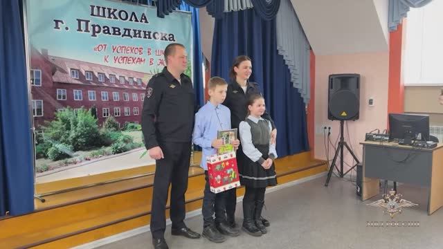 В Калининграде 11-летний мальчик спас первоклассницу от собаки