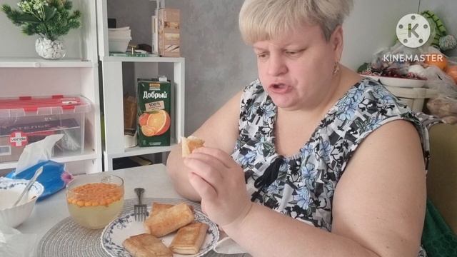 18-02-2025 распаковочка, пью чаёкс  с блинчиками