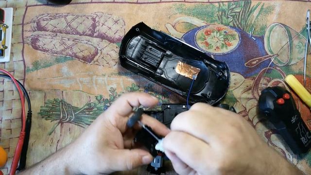 Ремонт дешевой радиоуправляемой машинки .