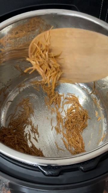 Side dish in ONE POT and in 12 MINUTES - Lebanese Vermicelli Rice Recipe!