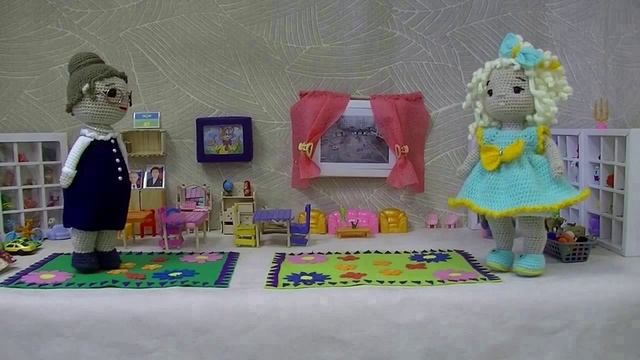 Девочка - кукла короткий