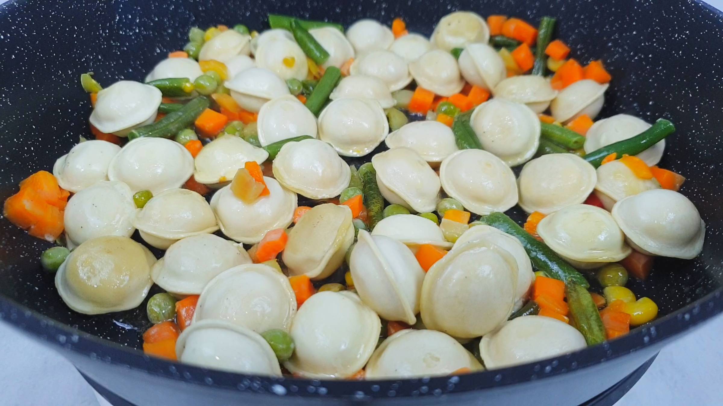 Пельмени больше не варю. Нашла способ проще и быстрее. Вкусный и простой рецепт