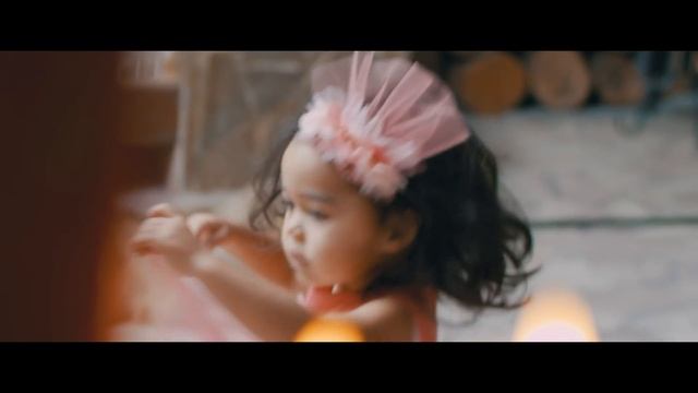 MEZZO - Jingle Bells (Official Video)