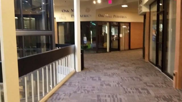 Dead Mall: Pt. 1 Oak Mill Plaza - Niles, IL