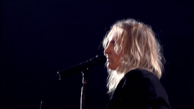 Александр Иванов и группа «Рондо» — «Вселенная (бледный бармен)» (LIVE, Кремль 2011)