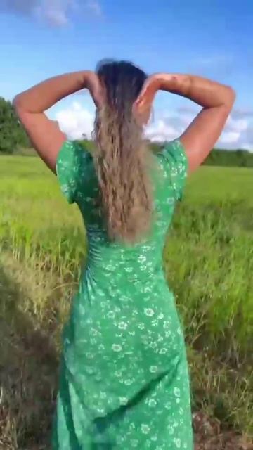 Деревенская девушка