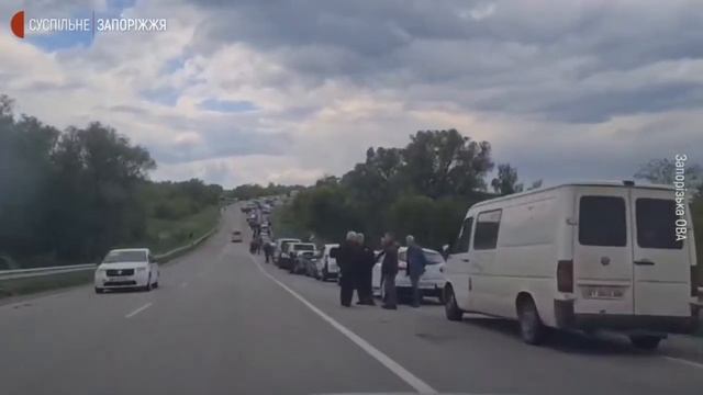 В Василивке РФ не пропускает 1000 машин на подконтрольную Украине территорию