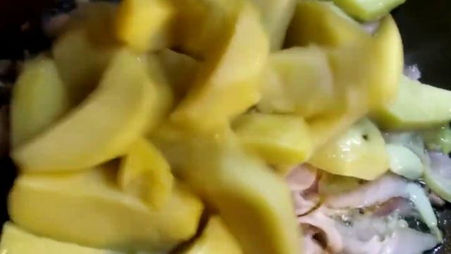 БОМБИЧЕСКАЯ КАРТОШКА( ZIEMNIAKI z BOCZKIEM)