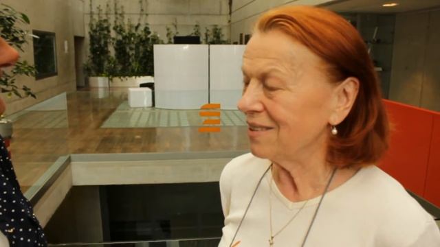Iva Janžurová vzpomíná na film Petrolejové lampy a také na kolegu Petra Čepka