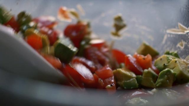 トマトとアボカドの冷製パスタ | Tomato Avocado Pasta Salad