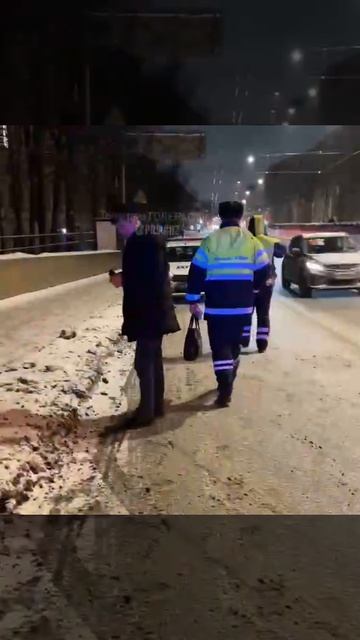 В ПИТЕРЕ ПЬЯНЫЙ УЗБЕК ГОНЯЛ ПО ГОРОДУ !!!