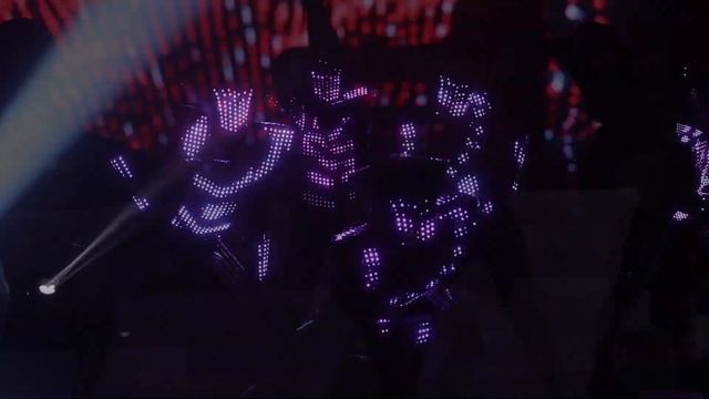 Ведущий на юбилей и день рождения при участии группы Звери - Петр Чарушин