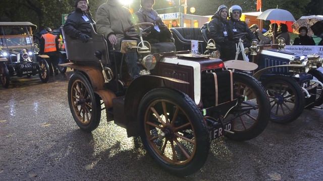London to Brighton Veteran Car Run_START LINE @ Hyde Park, London 2012