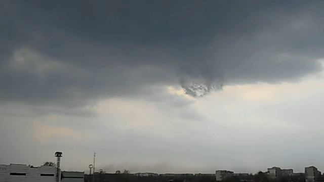 Файл за 2019-04-11 (2). Гроза в Сумах (с) Шеврон