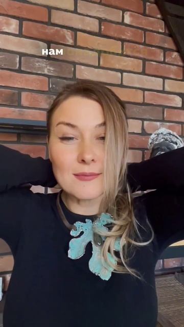 Шикарная подвеска из листика из сада. Подписывайся, на моём канале больше интересных видео🥰