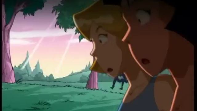 Friendship vs. Romance | Totally Spies | Clip
