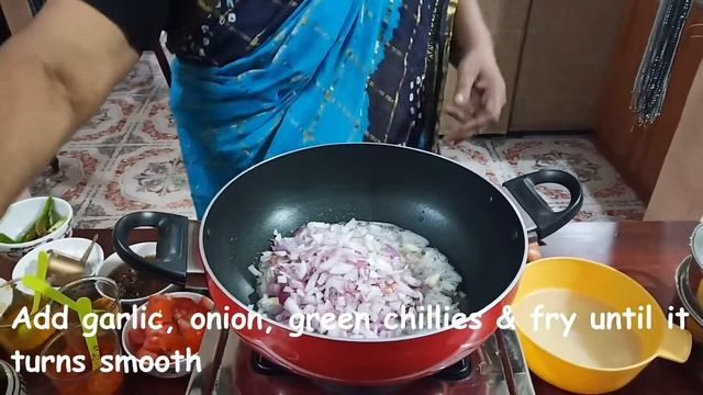 Urundai Kuzhambu/Kola Urundai Kuzhambu Recipe