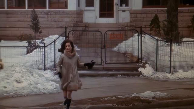 Mary Tyler Moore Show - Season 2 Intro & Theme [4K UltraHD] - Love Is All Around