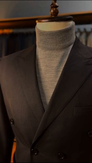 Мужской двубортный костюм!