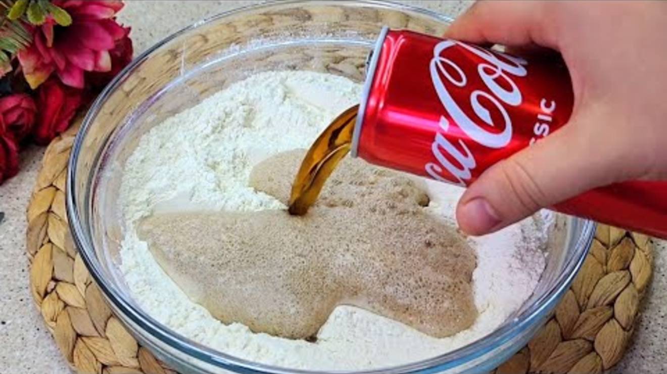 Дедушка научил! Просто добавьте coca cola в муку! Мало кто знает этот секрет!