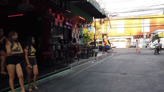 Pattaya Soi 6, Soi 6/1, & Beach Road Scenes - April 2023