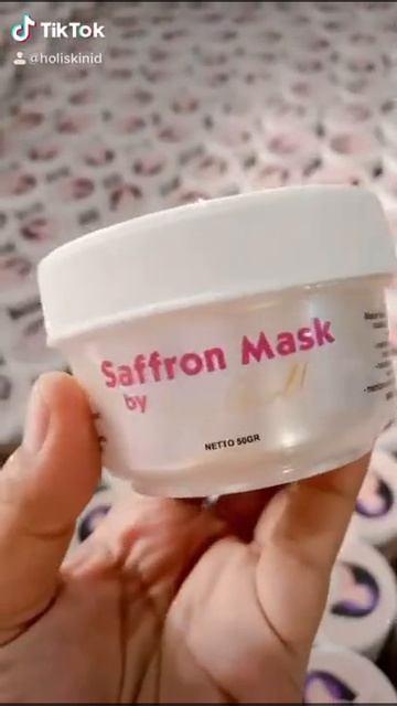 Hey Gurl Saffron Mask