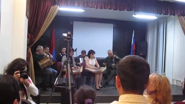 Հայորդյաց Տուն- Սուսերով պար