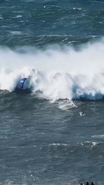 Crazy Kitesurfer Surfers Largest Wave In The World 😱🤯