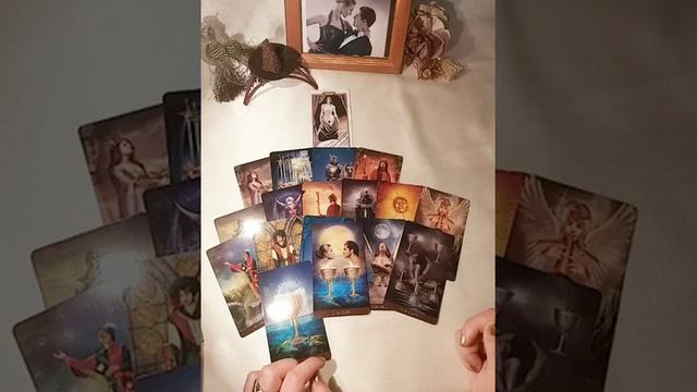 Что он думает обо мне...🤔💋👱♀️👨Пояснение к 3 варианку  расклада  "что он думает обо мне..."💋💝