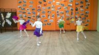 Поздравительная открытка от младшей танцевальной группы "Колокольчик"