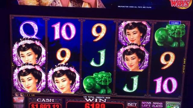 #G2E2016 Everi   NEW Pearl Princess slot machine