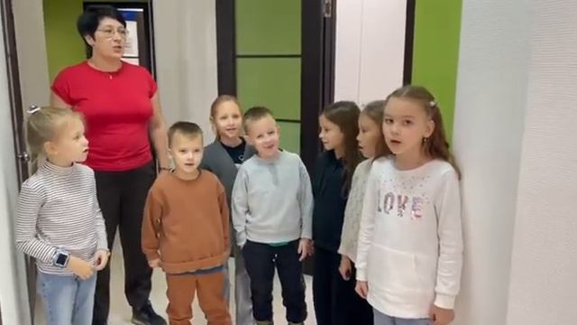 Песня "Если весело живётся, делай так"