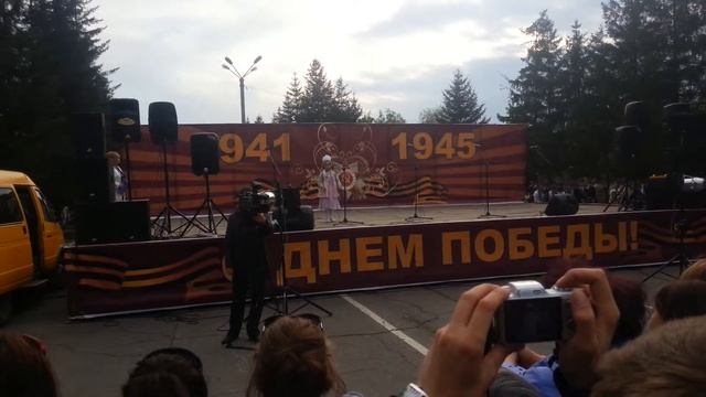 7ry old girl victory day speech, Biysk, Russia