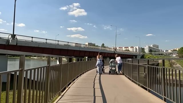 Перепутав двери палат, цыганка зашла в реанимацию… А едва дотронулась до бродяжки, лежащей в коме…