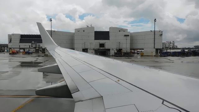 American Airlines | Boeing 737-800 | Engine Startup | MIA