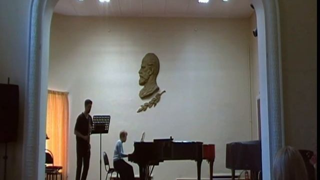 Гидаш (Хидас). Анданте из гобойного концерта, в переложении для английского рожка и фортепиано.