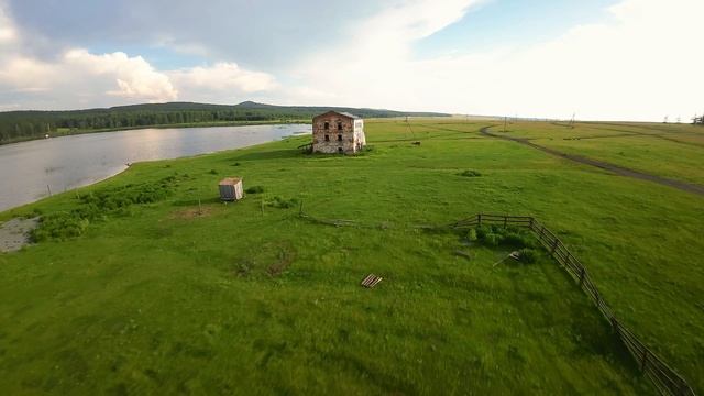 Озеро и гора Калкан