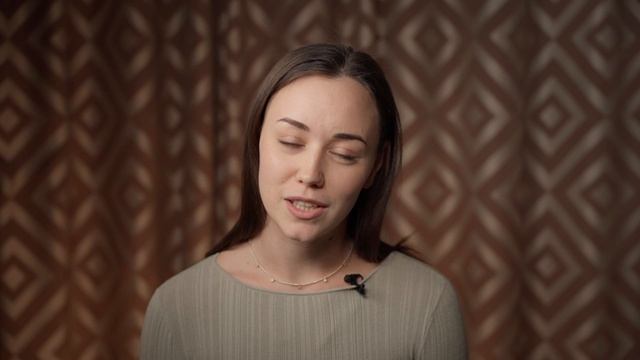 Влада Аникиевич/визитка