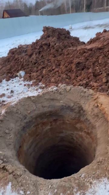 Вот так появилась вода в колодце 💦