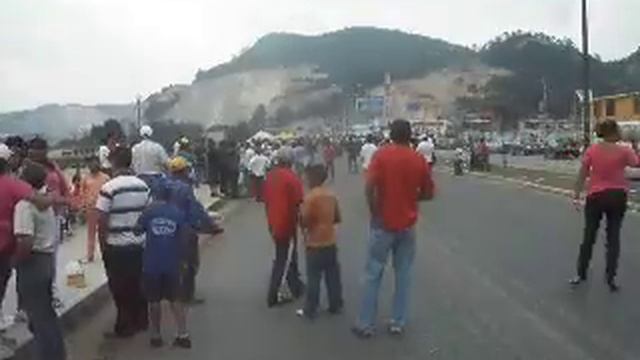 vectra turbo vs caliber srt-4.AVI