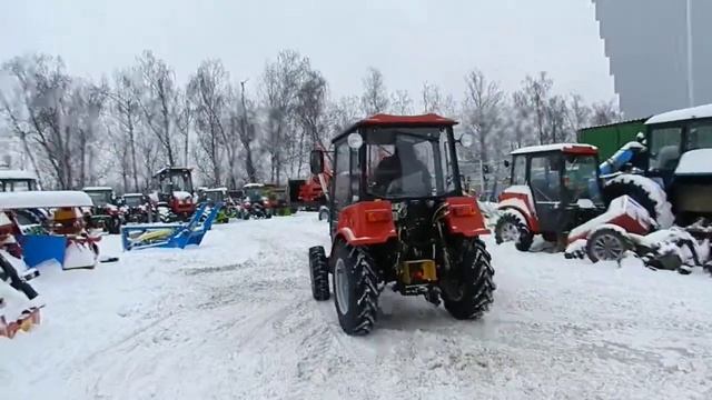 МТЗ 320 Беларус с погрузчиком универсал и ковшом для сыпучих материалов