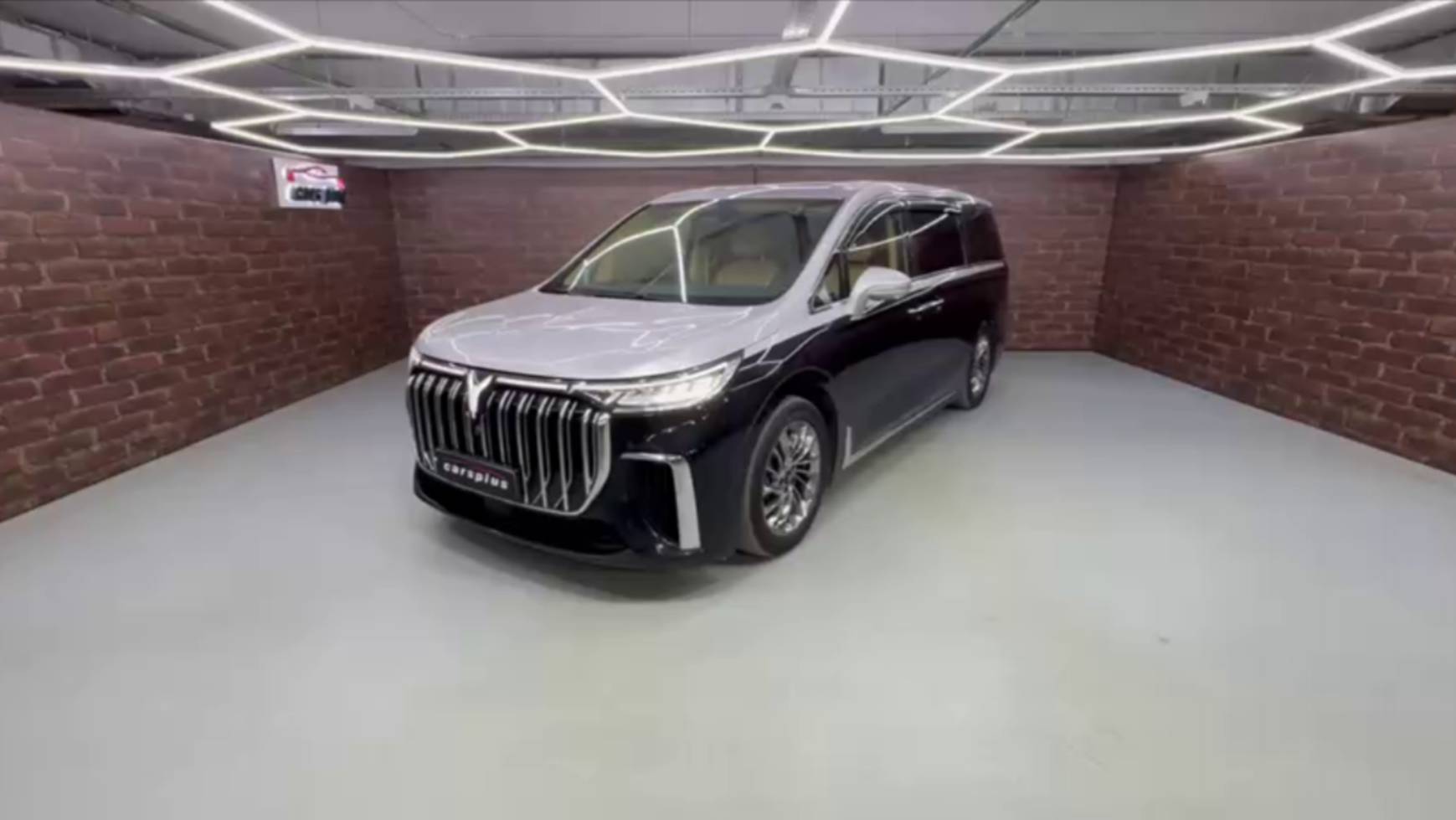 В наличии Voyah Dream👇