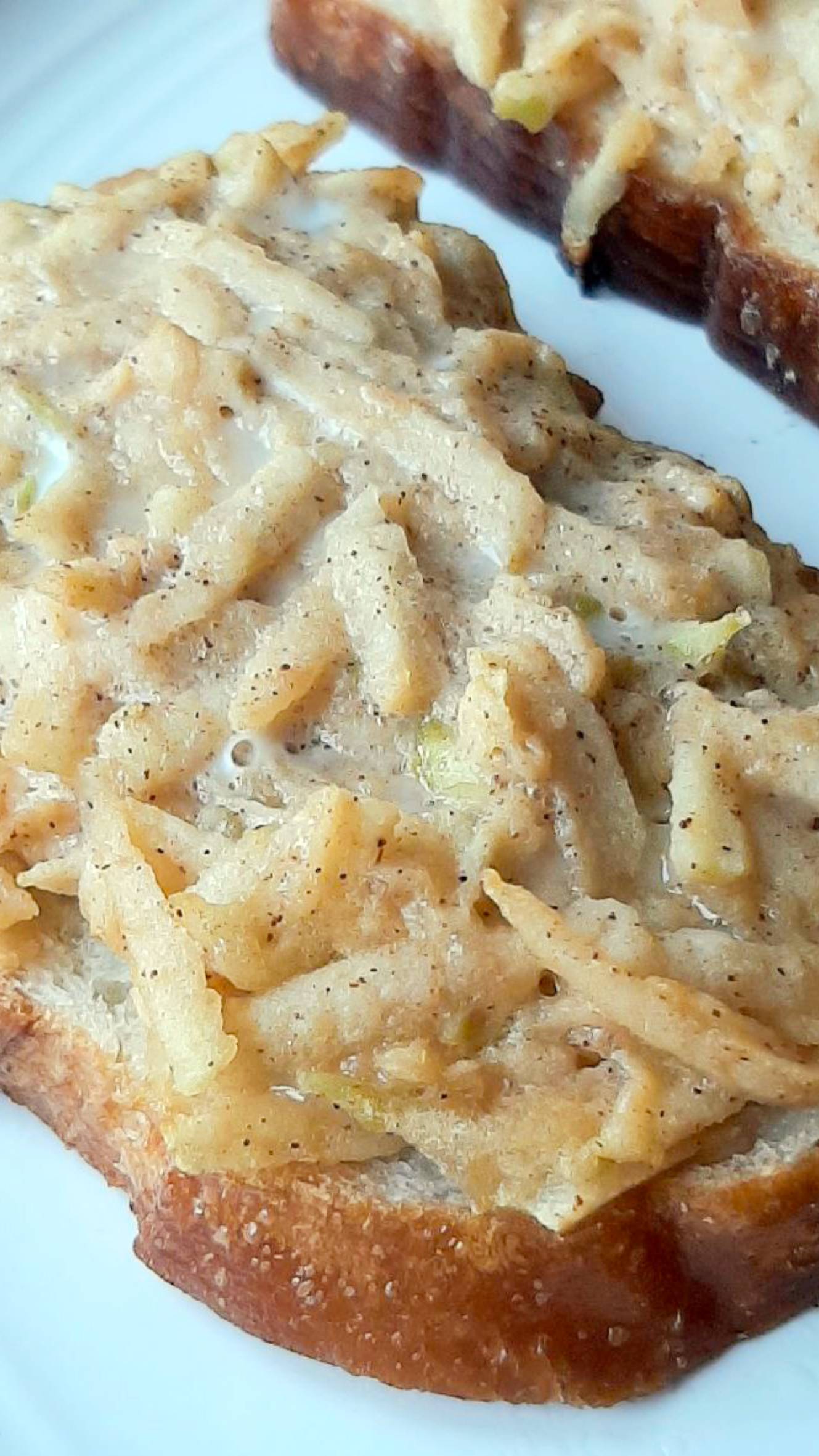 Горячие бутерброды с яблоком. Быстрый яблочный десерт.