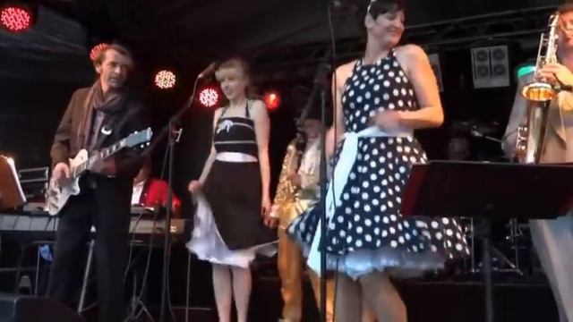 Frühlingsfest 2012 in Bünde -- "Kakadu-Combo" aus Herford -- 1-4 - (c) Siegmund Bischoff