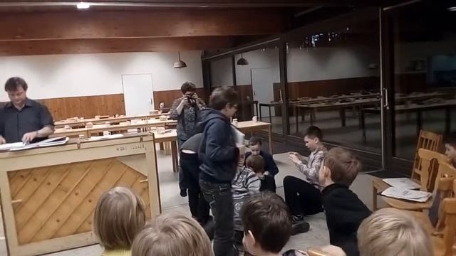 Дети впервые видят собаку(Германия, Штелле, 2016г.)