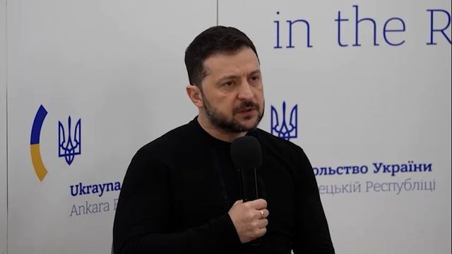 Боже, какое ничтожество. Всю жизнь работал пылесосом, только раньше кокаиновым, а теперь инфор...