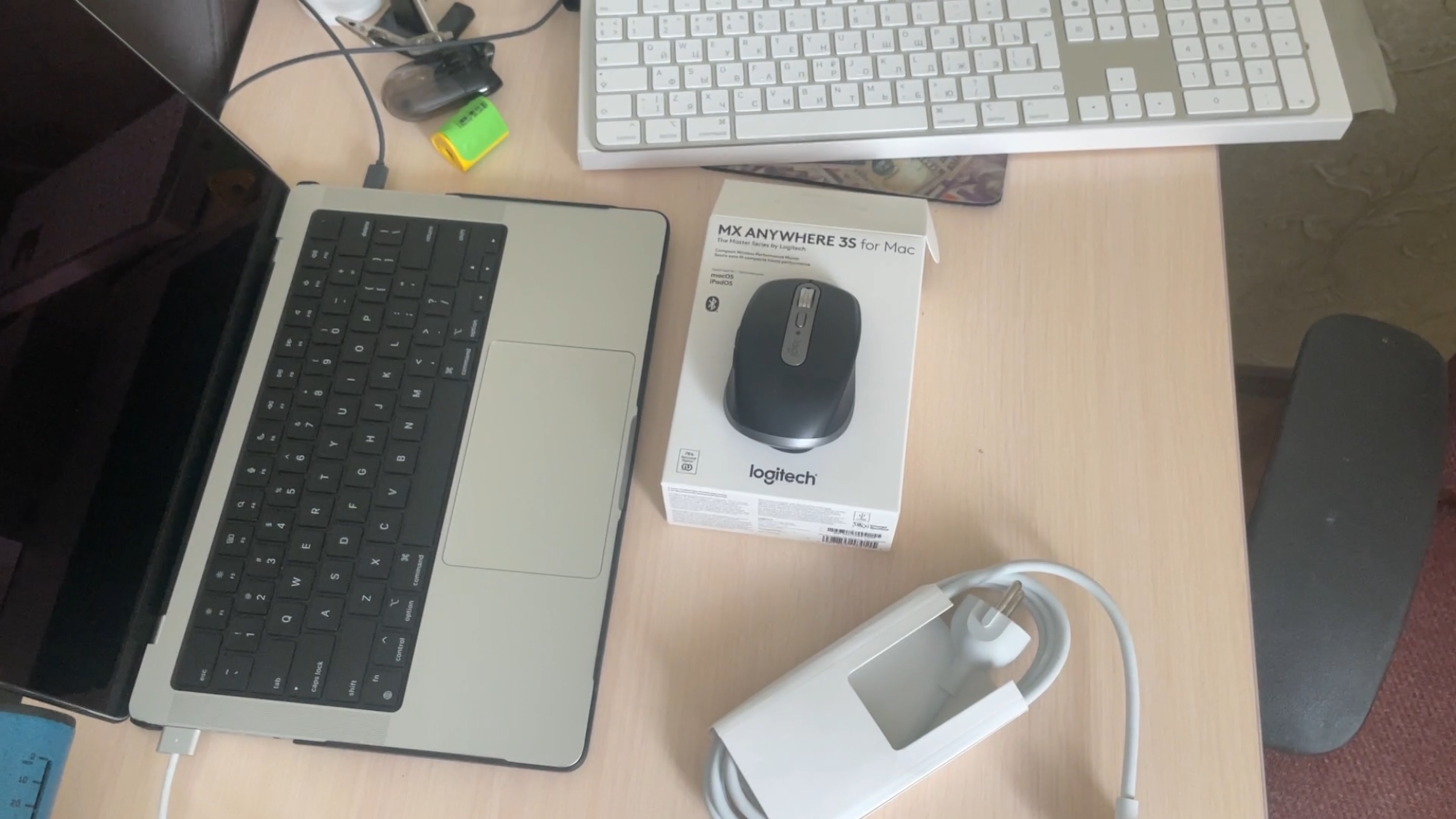 Аксессуары (Ништяки) для Macbook Pro 14 m3 max.