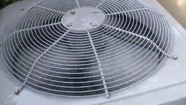 Dual-Zone 2006 Tempstar N2H3 Heat Pumps Running in COOL Mode!
