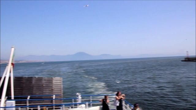 Италия. По Неаполитанскому заливу.